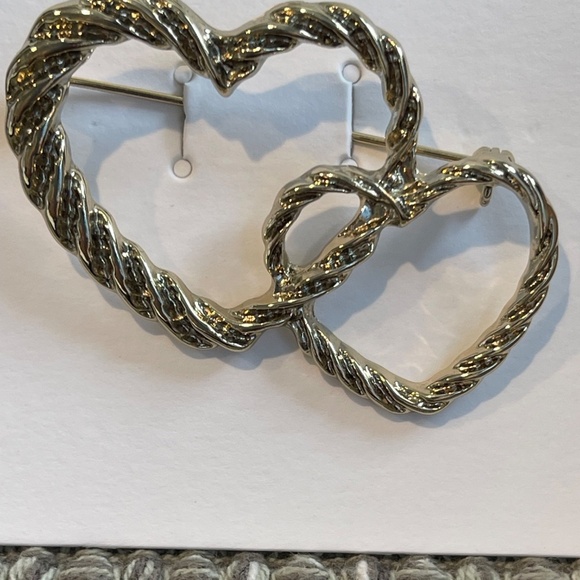 J. Crew Factory Goldstone Double Heart Brooch - NWT - Picture 2 of 4